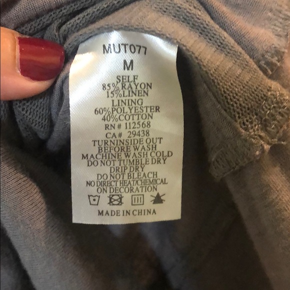 Miss Me Grey Super Fun Top - Med - Picture 5 of 8